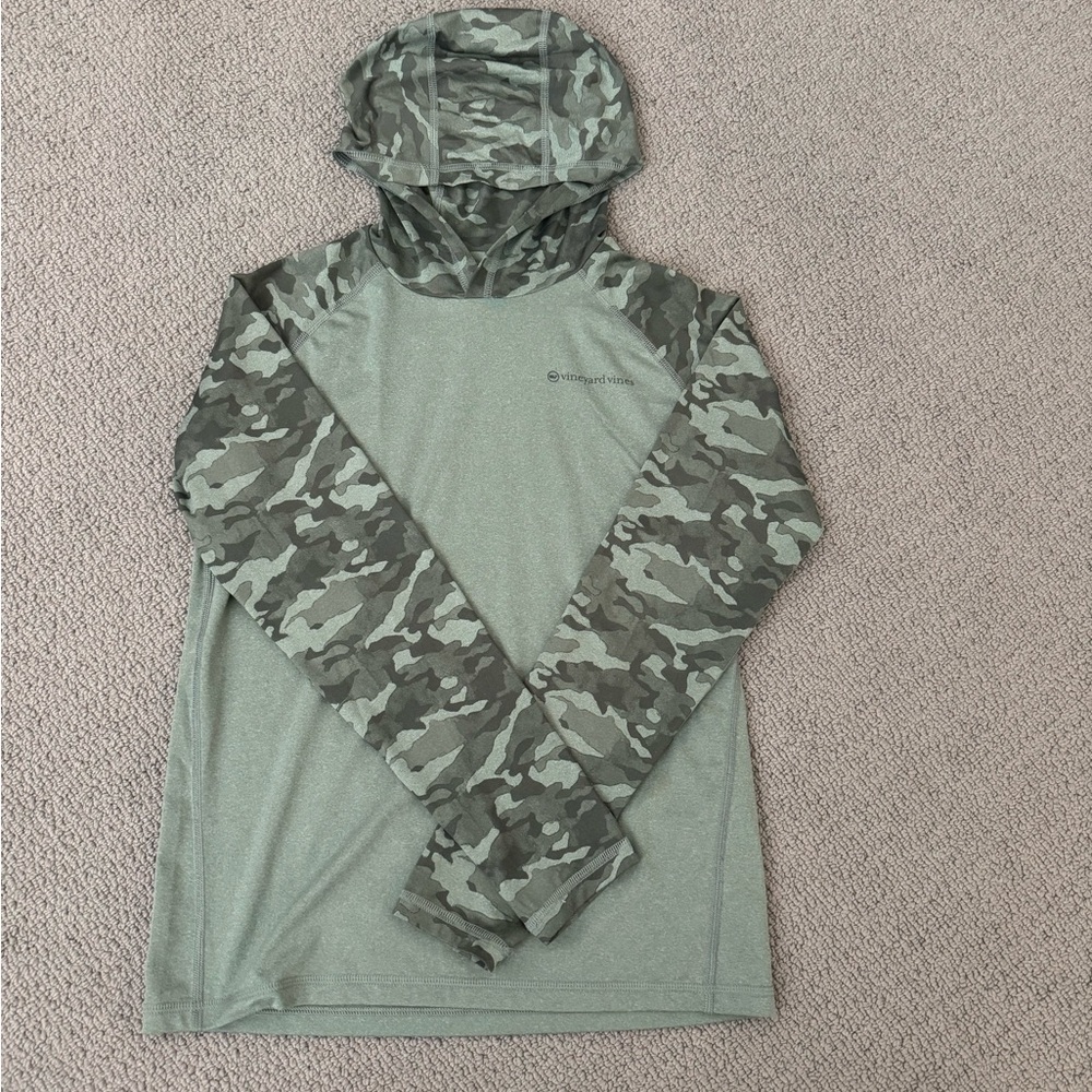 Vineyard Vines Performance Hooded Long Sleeve Shirt, Size M/12-14